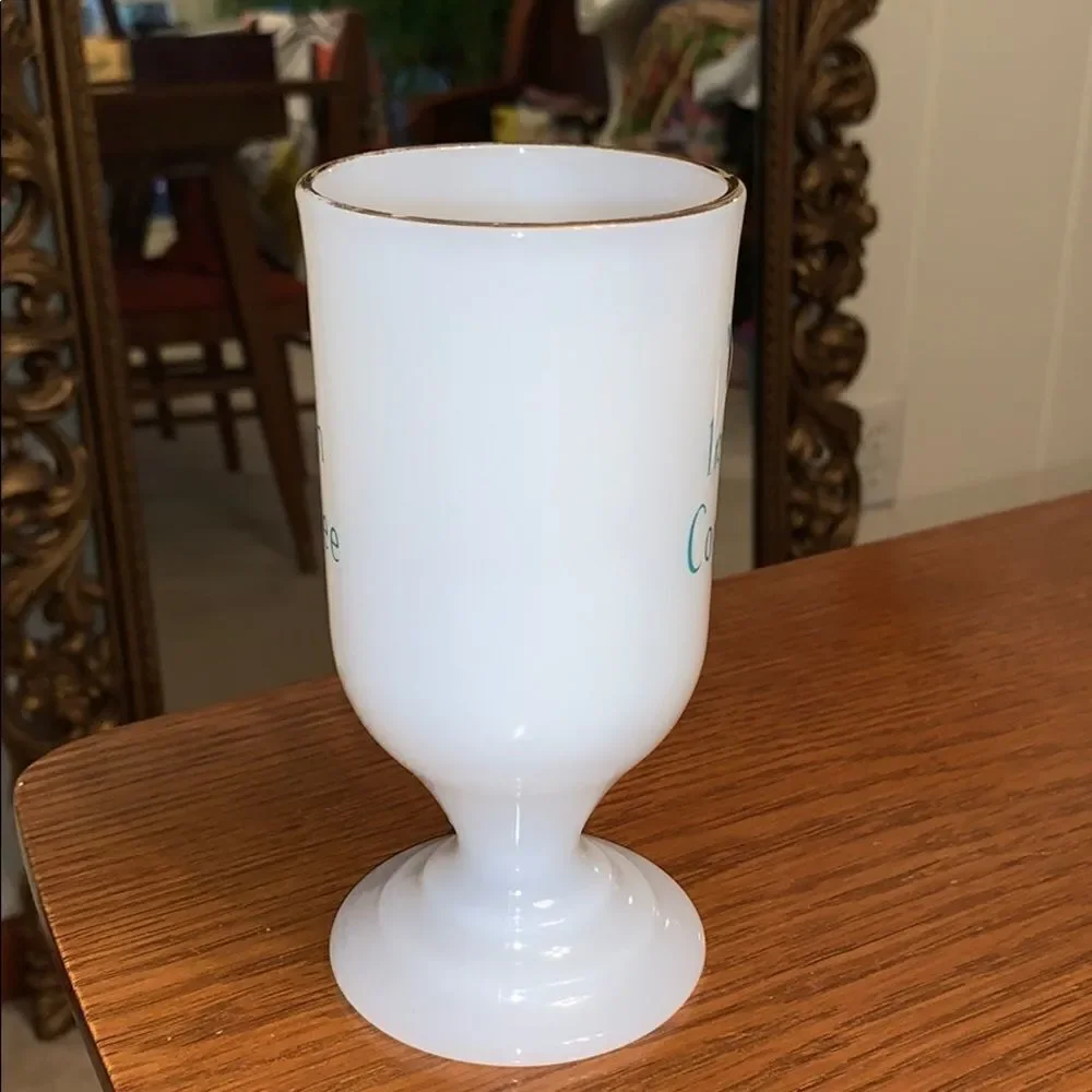 ☘️ Vintage Milk‎ glass “Irish coffee” mug ☘️